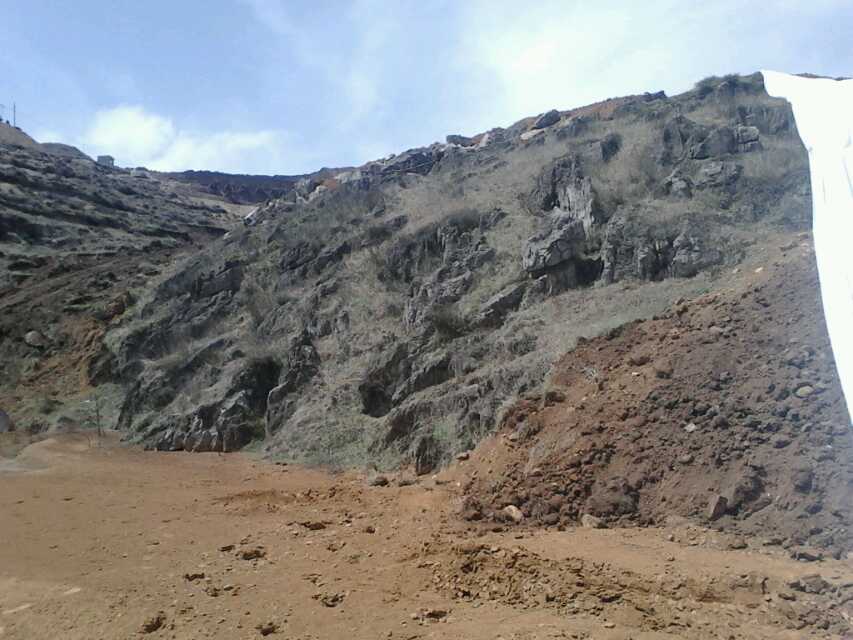 壩坡防浪護坡土工膜施工過程 土工膜價格貴嗎？